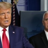 Même l'ancien vice-président Mike Pence (à droite) a apporté dimanche son soutien à Donald Trump, dénonçant des poursuites "motivées politiquement",